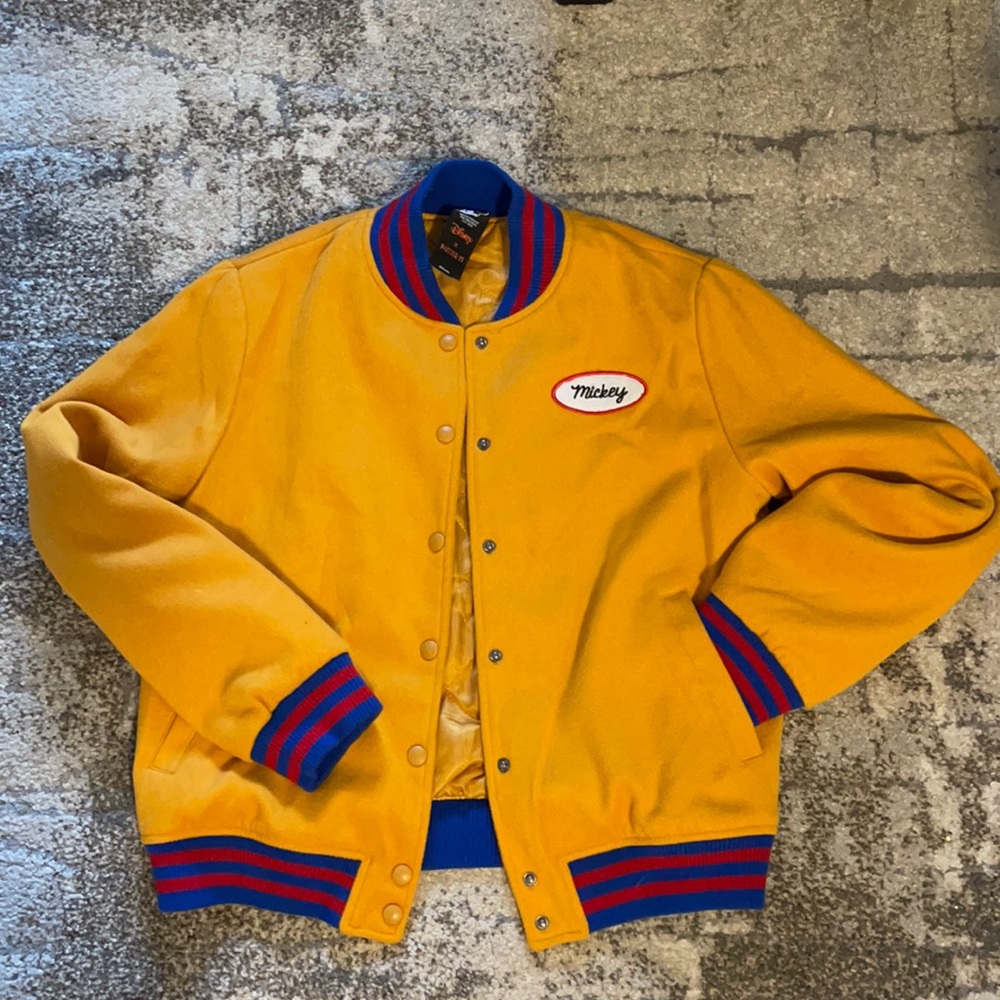 Forever 21 women’s yellow  baseball bomber jacket coat long sleeve